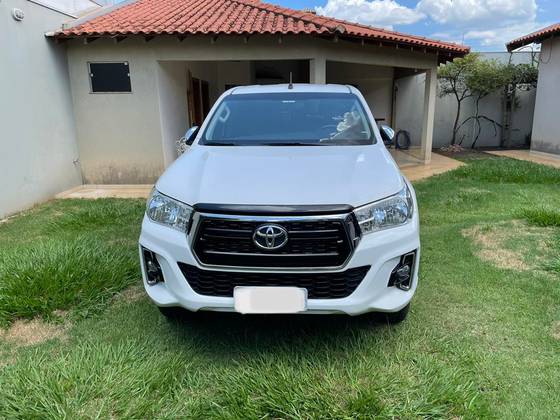 TOYOTA HILUX 2.8 SRV 4X4 CD 16V DIESEL 4P AUTOMÁTICO